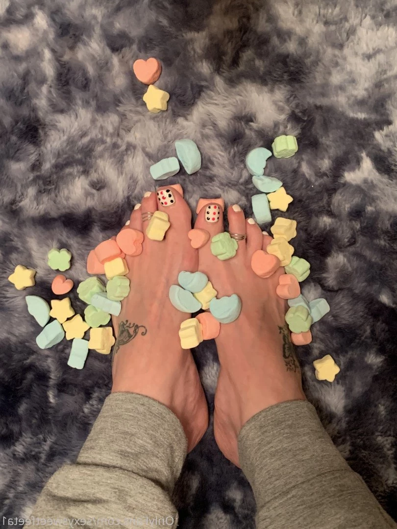 sexysweetfeetana [ sexysweetfeeta1 ] Onlyfans leaked photo 2766747 on Hotleaks.tv