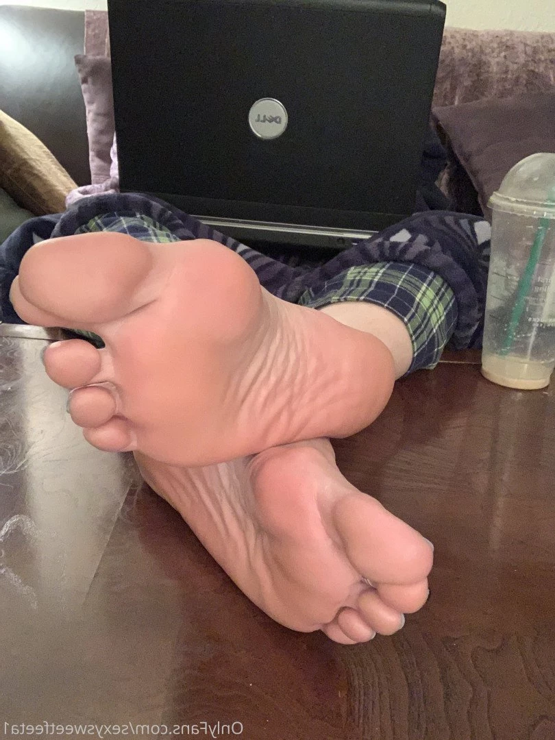 sexysweetfeetana [ sexysweetfeeta1 ] Onlyfans leaked photo 2767014 on Hotleaks.tv