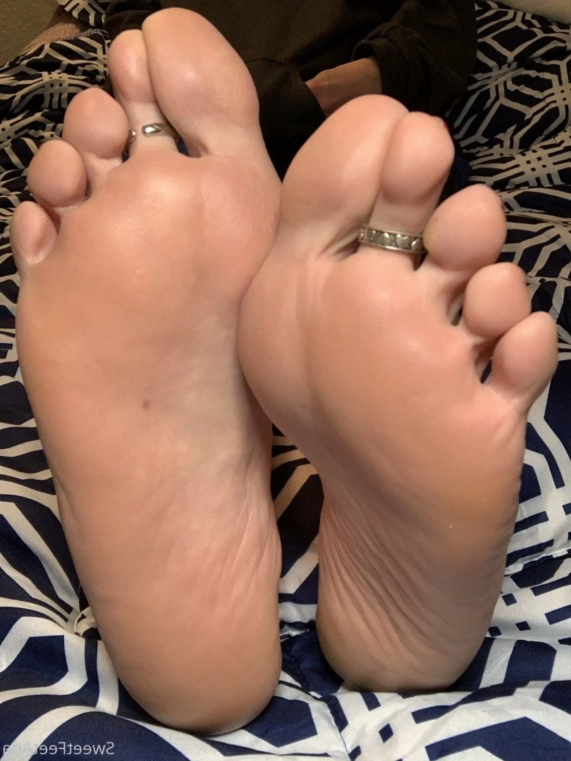 sexysweetfeetana [ sexysweetfeeta1 ] Onlyfans leaked photo 2767082 on Hotleaks.tv