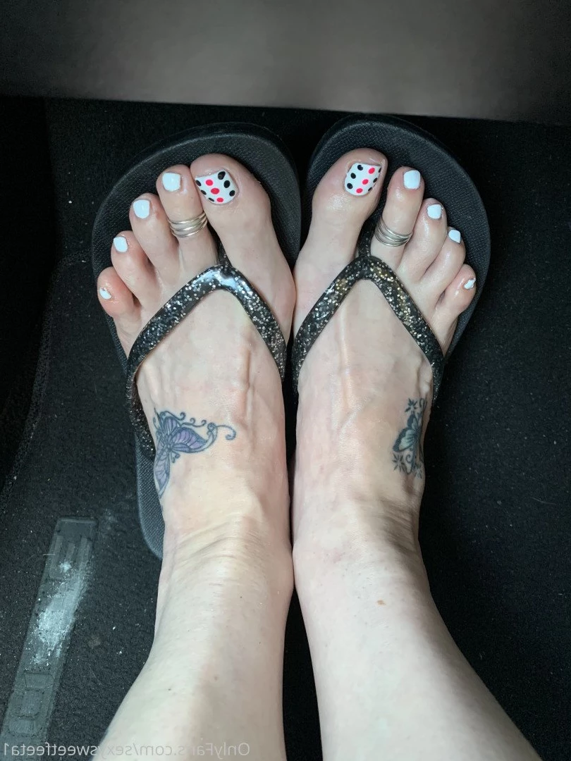sexysweetfeetana [ sexysweetfeeta1 ] Onlyfans leaked photo 2767476 on Hotleaks.tv
