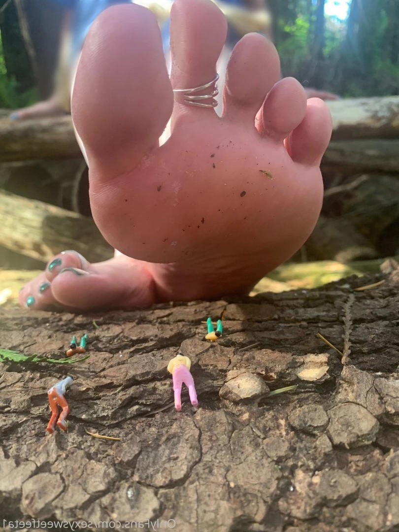 sexysweetfeetana [ sexysweetfeeta1 ] Onlyfans leaked photo 2767507 on Hotleaks.tv