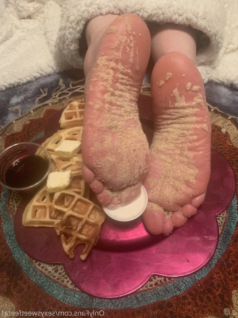 sexysweetfeetana [ sexysweetfeeta1 ] Onlyfans leaked photo 2767925 on Hotleaks.tv