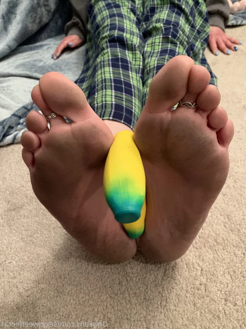 sexysweetfeetana [ sexysweetfeeta1 ] Onlyfans leaked photo 2768059 on Hotleaks.tv