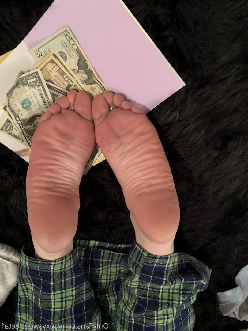 sexysweetfeetana [ sexysweetfeeta1 ] Onlyfans leaked photo 2768361 on Hotleaks.tv