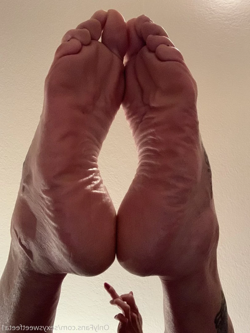 sexysweetfeetana [ sexysweetfeeta1 ] Onlyfans leaked photo 2768401 on Hotleaks.tv