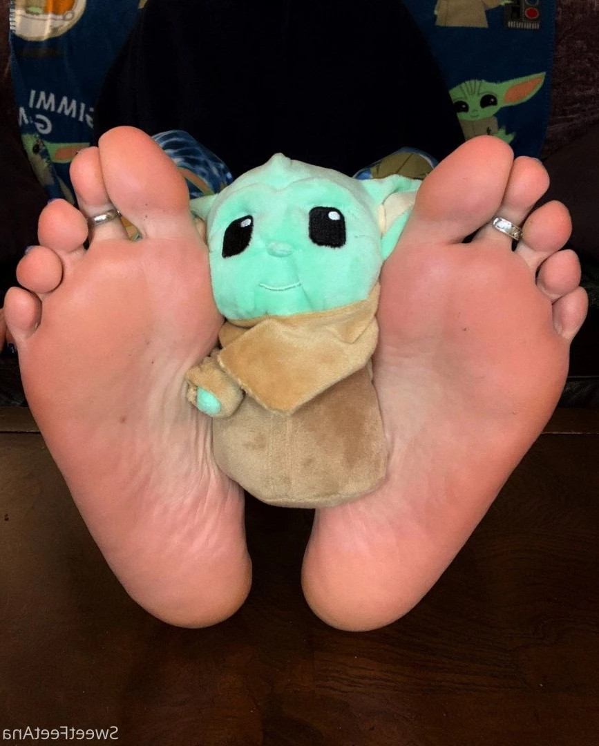 sexysweetfeetana [ sexysweetfeeta1 ] Onlyfans leaked photo 2770025 on Hotleaks.tv