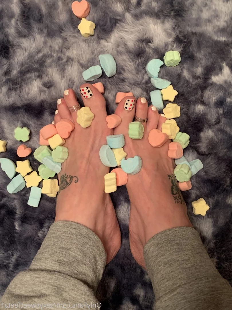 sexysweetfeetana [ sexysweetfeeta1 ] Onlyfans leaked photo 2770085 on Hotleaks.tv