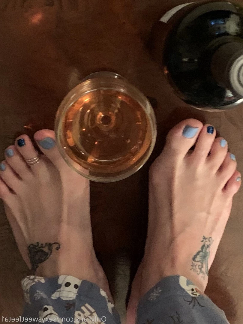 sexysweetfeetana [ sexysweetfeeta1 ] Onlyfans leaked photo 2770410 on Hotleaks.tv