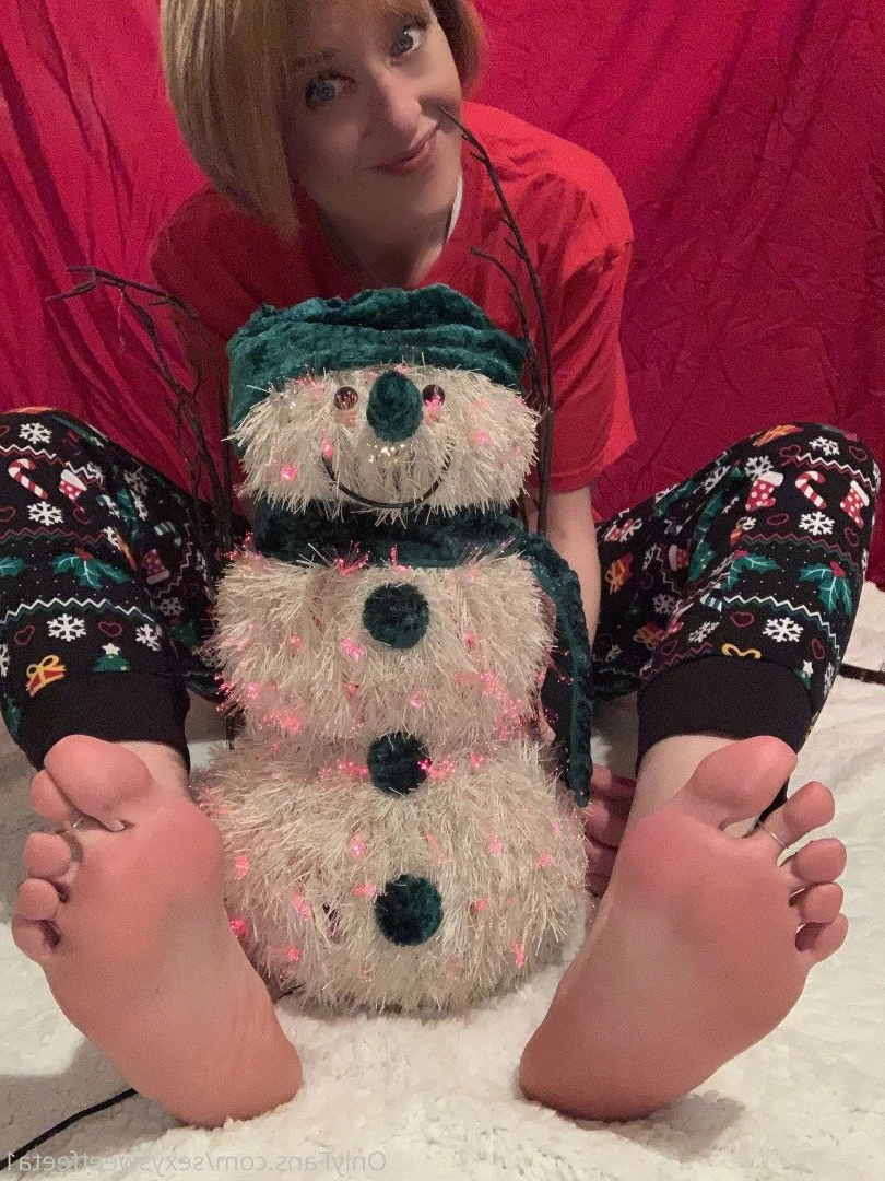 sexysweetfeetana [ sexysweetfeeta1 ] Onlyfans leaked photo 2770578 on Hotleaks.tv