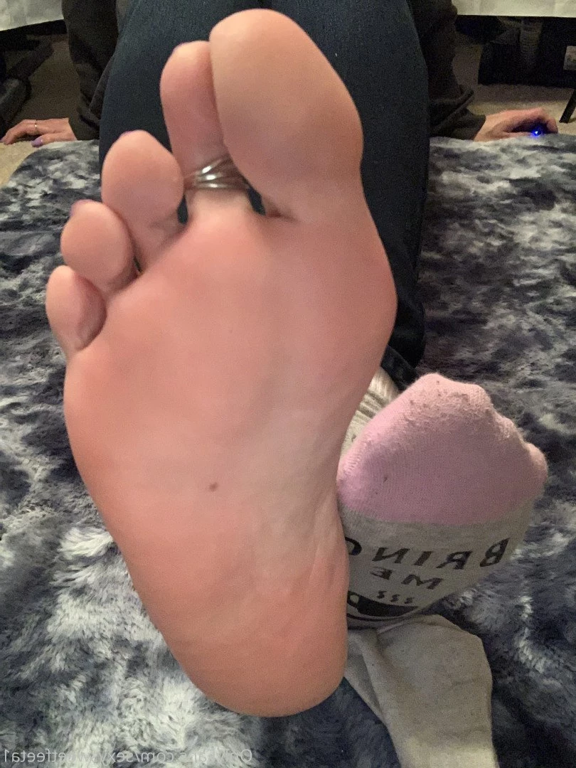 sexysweetfeetana [ sexysweetfeeta1 ] Onlyfans leaked photo 2770623 on Hotleaks.tv