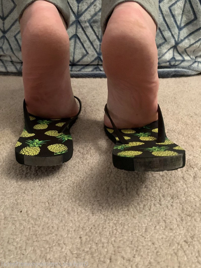 sexysweetfeetana [ sexysweetfeeta1 ] Onlyfans leaked photo 2770920 on Hotleaks.tv