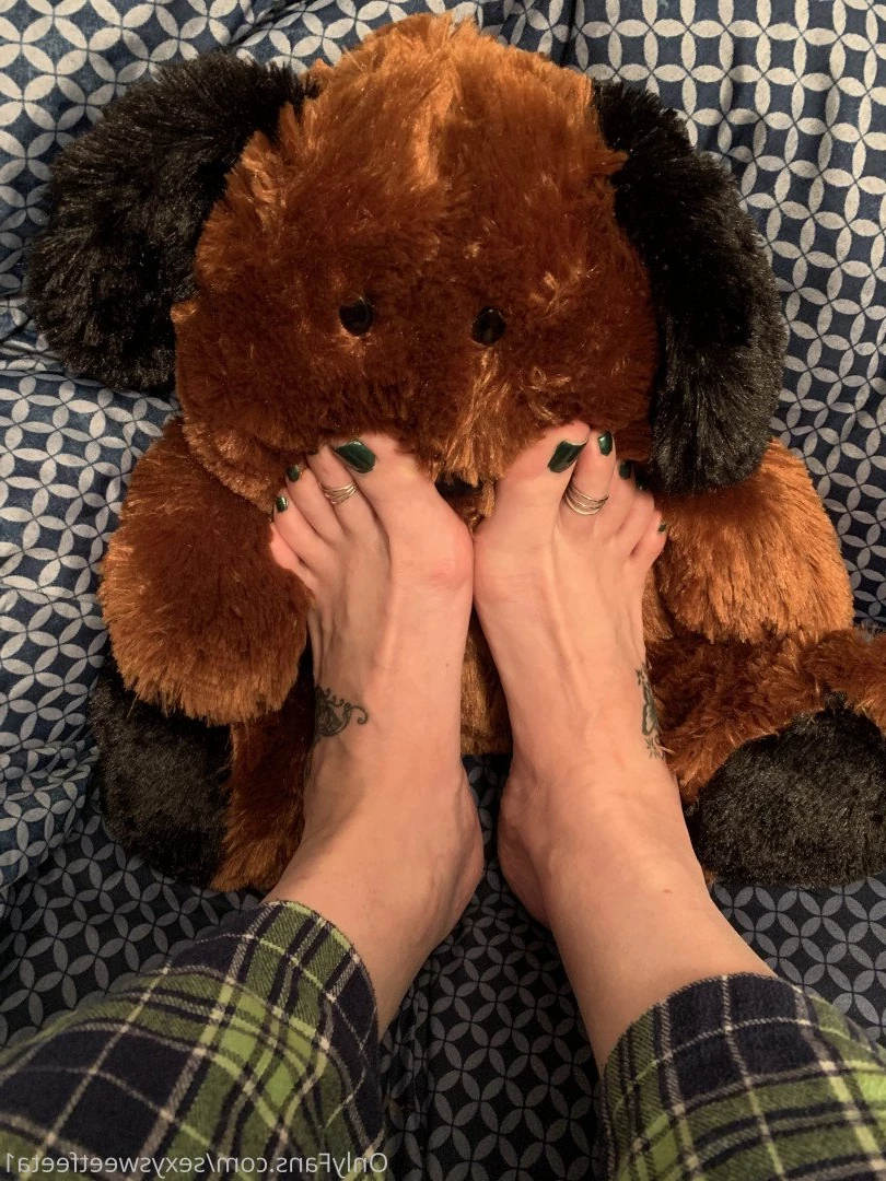 sexysweetfeetana [ sexysweetfeeta1 ] Onlyfans leaked photo 2770969 on Hotleaks.tv