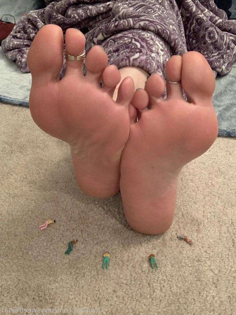 sexysweetfeetana [ sexysweetfeeta1 ] Onlyfans leaked photo 2771005 on Hotleaks.tv