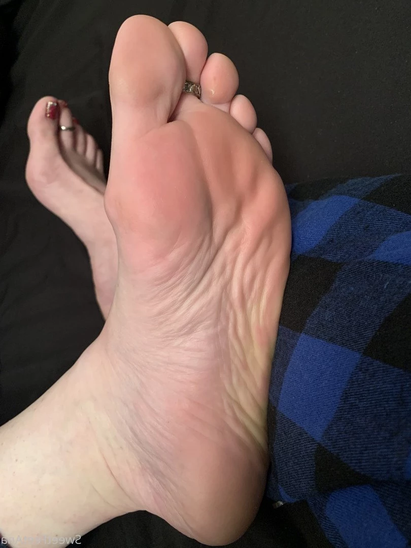 sexysweetfeetana [ sexysweetfeeta1 ] Onlyfans leaked photo 2771133 on Hotleaks.tv