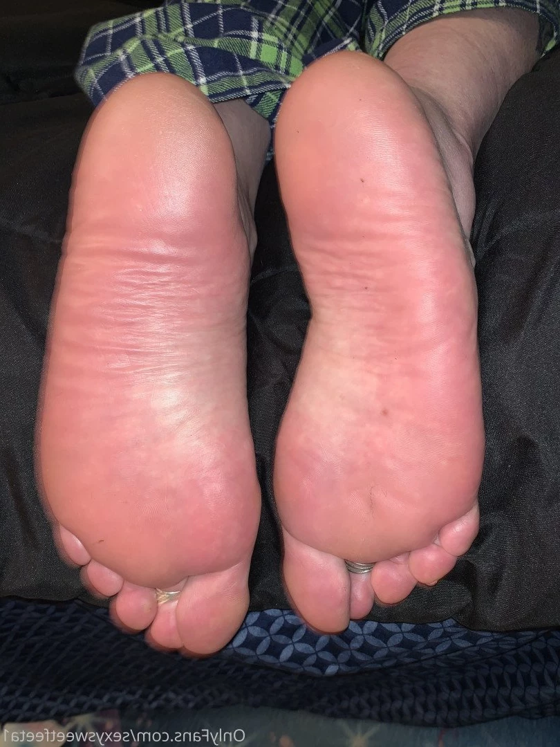 sexysweetfeetana [ sexysweetfeeta1 ] Onlyfans leaked photo 2771707 on Hotleaks.tv
