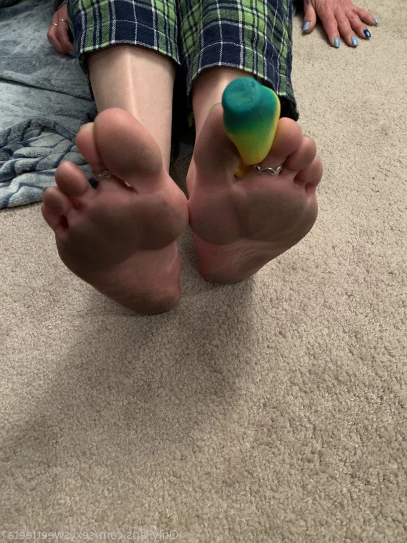 sexysweetfeetana [ sexysweetfeeta1 ] Onlyfans leaked photo 2771827 on Hotleaks.tv