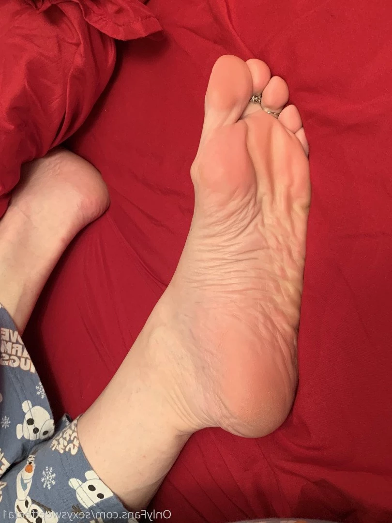 sexysweetfeetana [ sexysweetfeeta1 ] Onlyfans leaked photo 2772235 on Hotleaks.tv