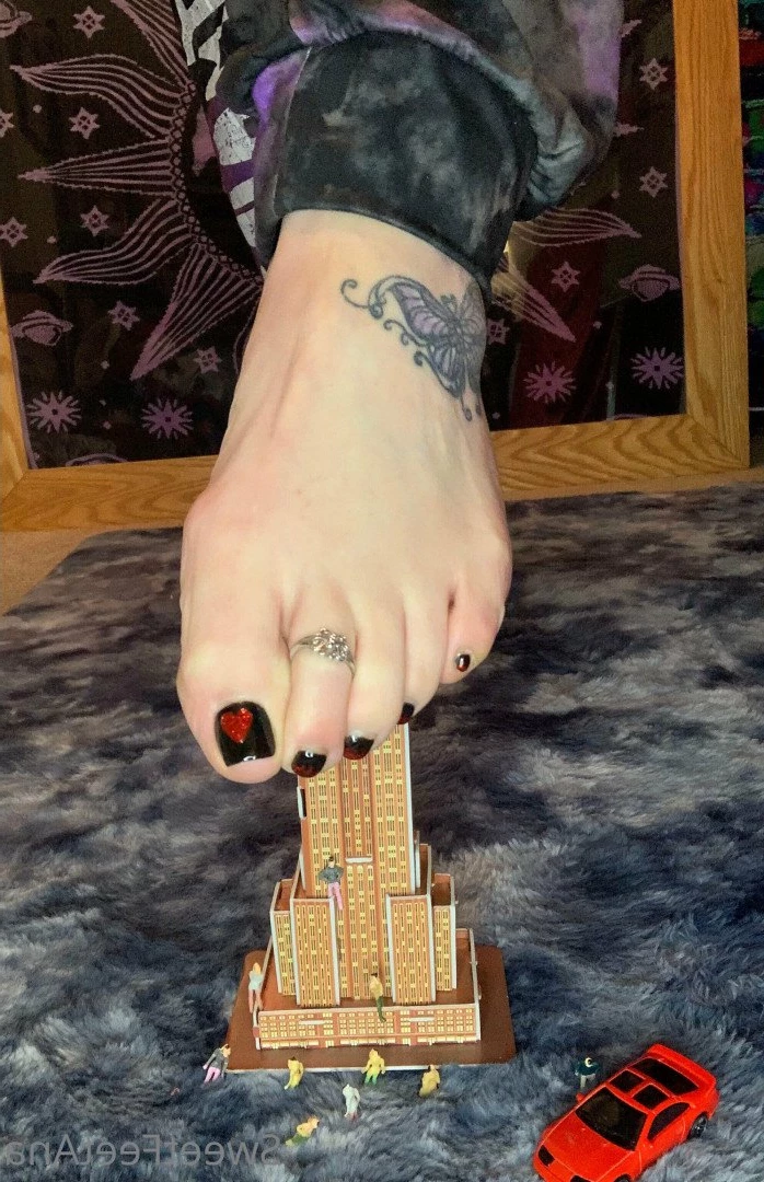 sexysweetfeetana [ sexysweetfeeta1 ] Onlyfans leaked photo 2772355 on Hotleaks.tv