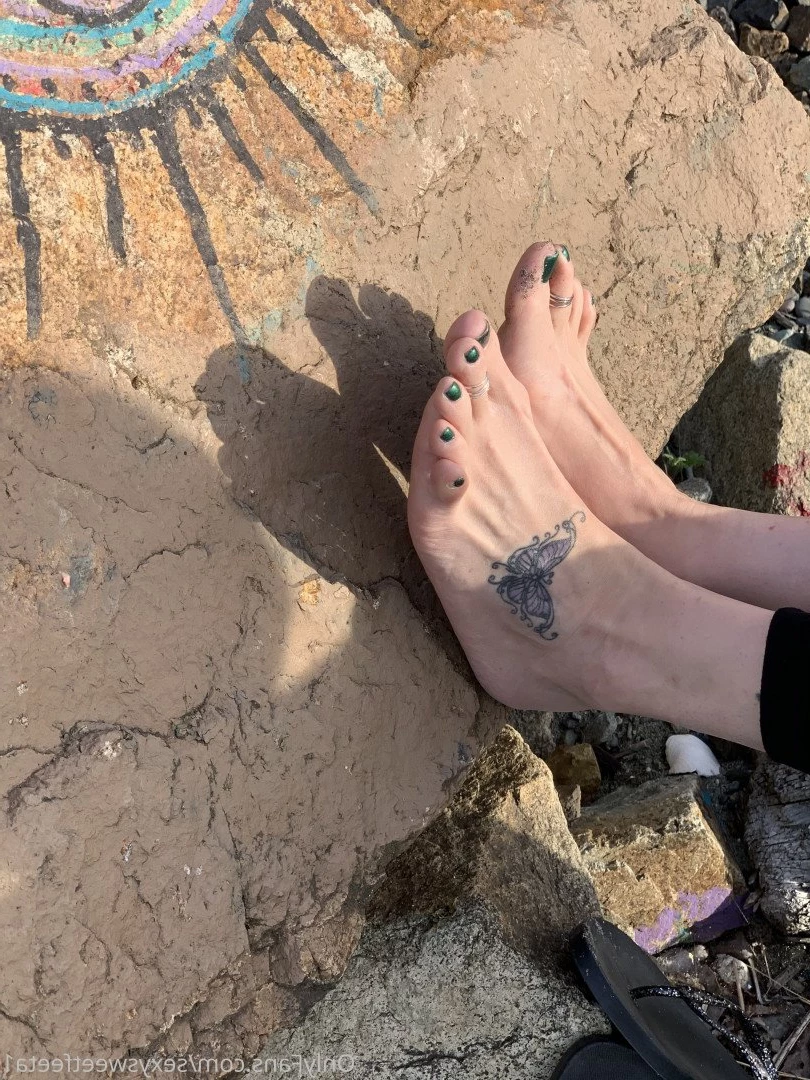 sexysweetfeetana [ sexysweetfeeta1 ] Onlyfans leaked photo 2772703 on Hotleaks.tv