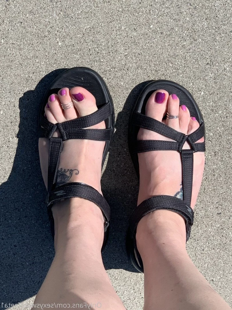 sexysweetfeetana [ sexysweetfeeta1 ] Onlyfans leaked photo 2772733 on Hotleaks.tv