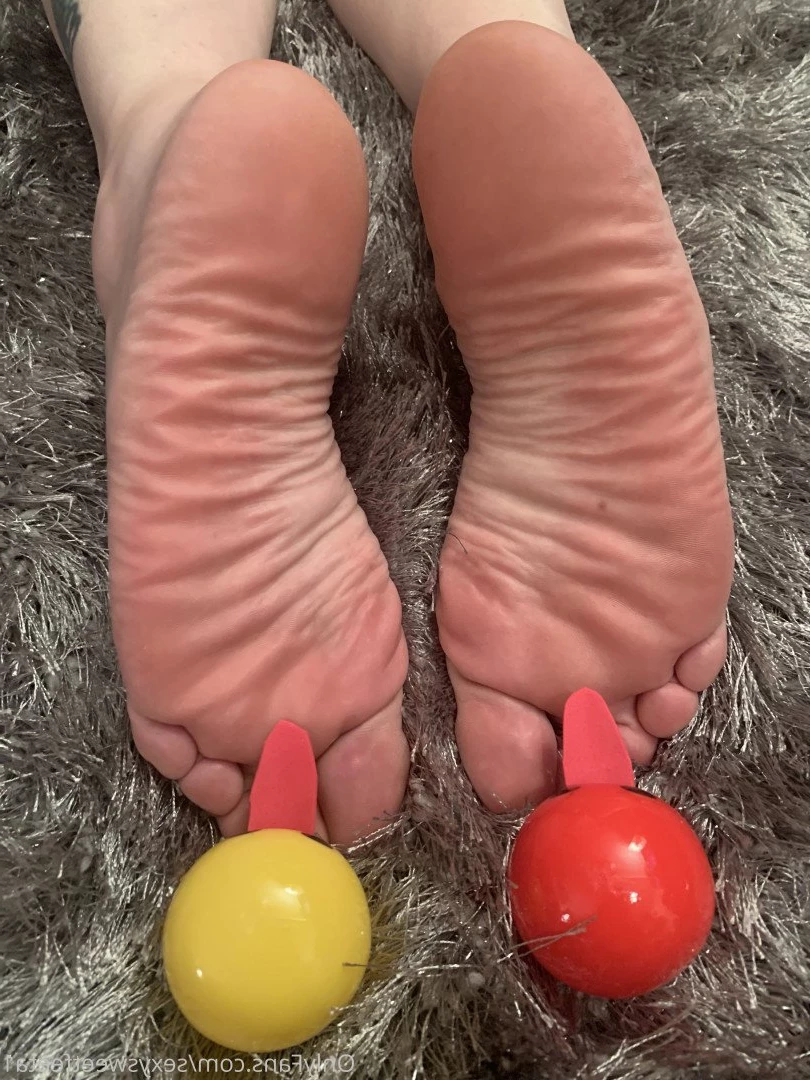 sexysweetfeetana [ sexysweetfeeta1 ] Onlyfans leaked photo 2772774 on Hotleaks.tv