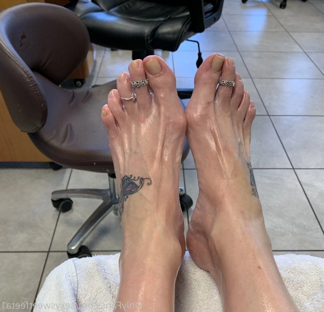 sexysweetfeetana [ sexysweetfeeta1 ] Onlyfans leaked photo 2773553 on Hotleaks.tv