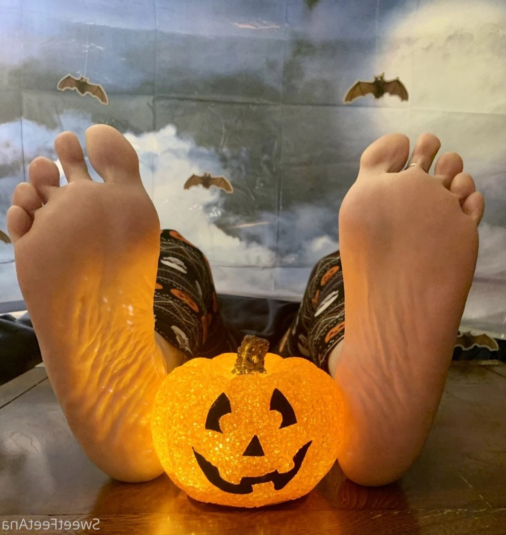 sexysweetfeetana [ sexysweetfeeta1 ] Onlyfans leaked photo 2773721 on Hotleaks.tv