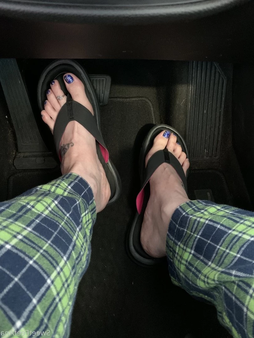 sexysweetfeetana [ sexysweetfeeta1 ] Onlyfans leaked photo 2774091 on Hotleaks.tv