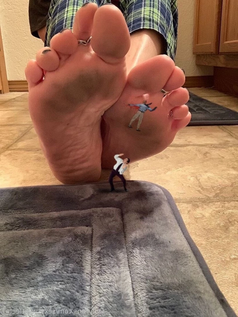 sexysweetfeetana [ sexysweetfeeta1 ] Onlyfans leaked photo 2774153 on Hotleaks.tv
