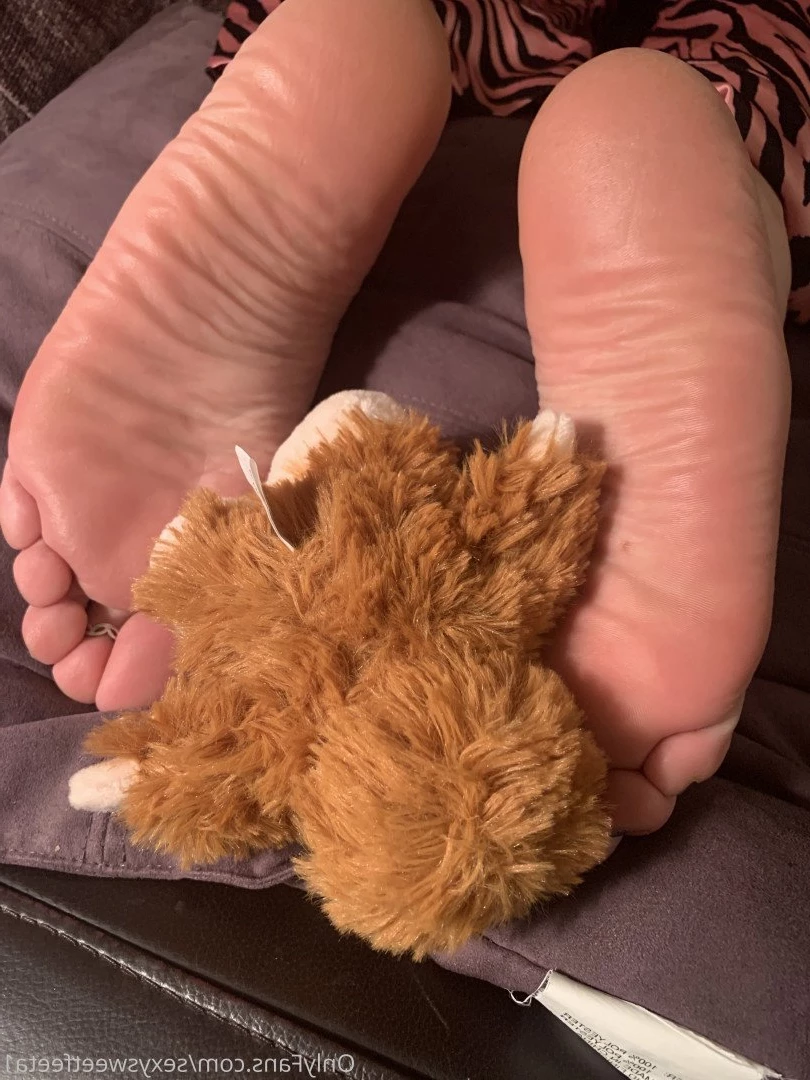 sexysweetfeetana [ sexysweetfeeta1 ] Onlyfans leaked photo 2774599 on Hotleaks.tv