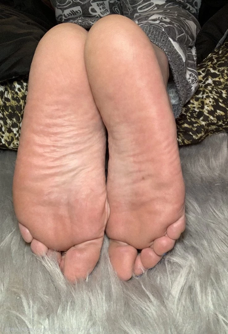 sexysweetfeetana [ sexysweetfeeta1 ] Onlyfans leaked photo 2775503 on Hotleaks.tv