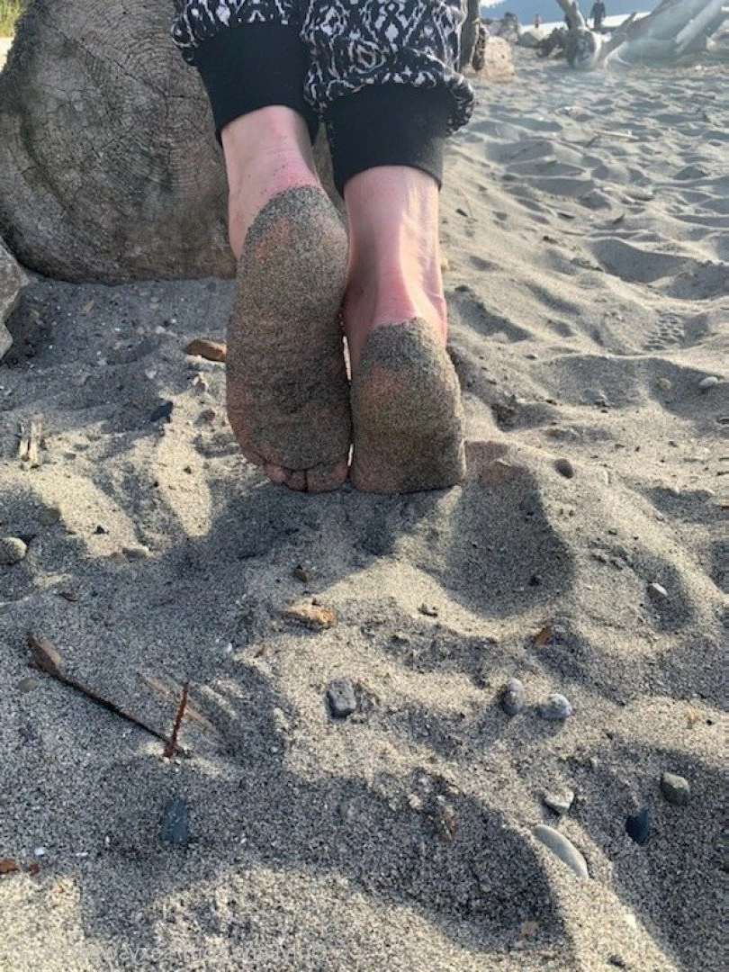 sexysweetfeetana [ sexysweetfeeta1 ] Onlyfans leaked photo 2775908 on Hotleaks.tv