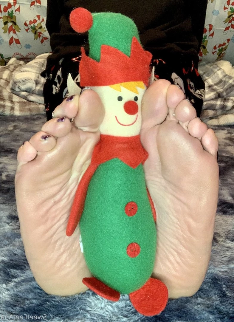 sexysweetfeetana [ sexysweetfeeta1 ] Onlyfans leaked photo 2776349 on Hotleaks.tv