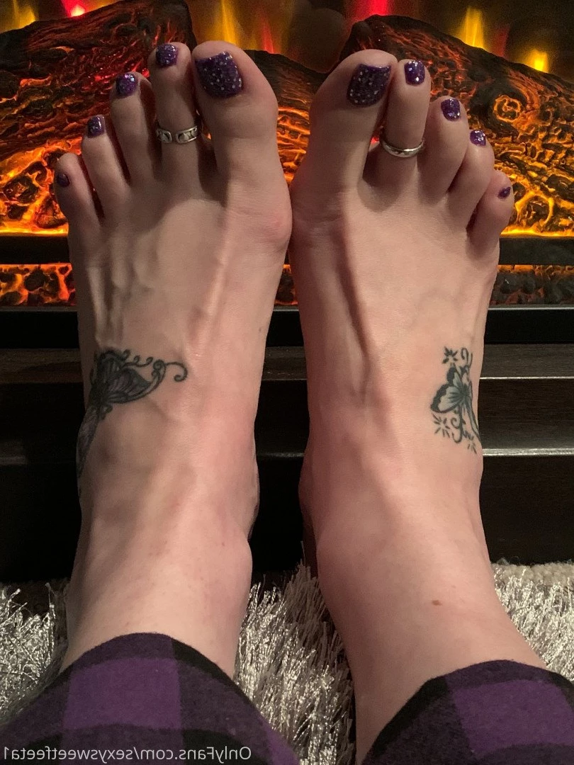 sexysweetfeetana [ sexysweetfeeta1 ] Onlyfans leaked photo 2776566 on Hotleaks.tv