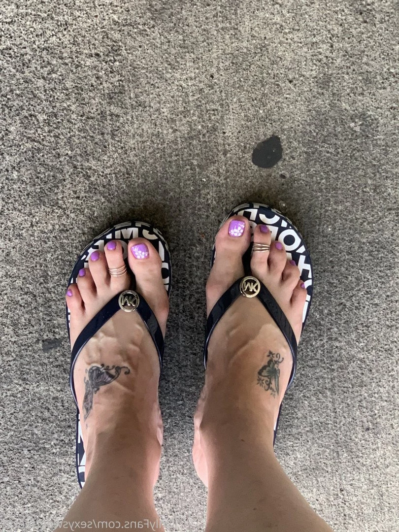 sexysweetfeetana [ sexysweetfeeta1 ] Onlyfans leaked photo 2776807 on Hotleaks.tv