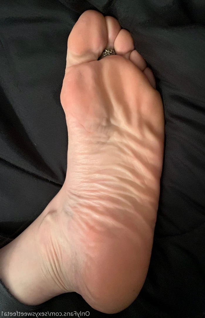sexysweetfeetana [ sexysweetfeeta1 ] Onlyfans leaked photo 2777011 on Hotleaks.tv