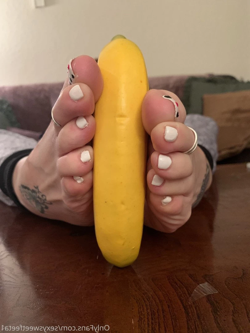 sexysweetfeetana [ sexysweetfeeta1 ] Onlyfans leaked photo 2777215 on Hotleaks.tv