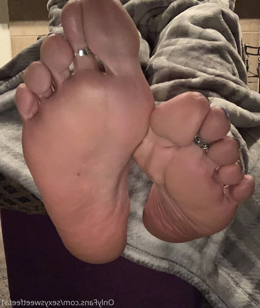 sexysweetfeetana [ sexysweetfeeta1 ] Onlyfans leaked photo 2777281 on Hotleaks.tv