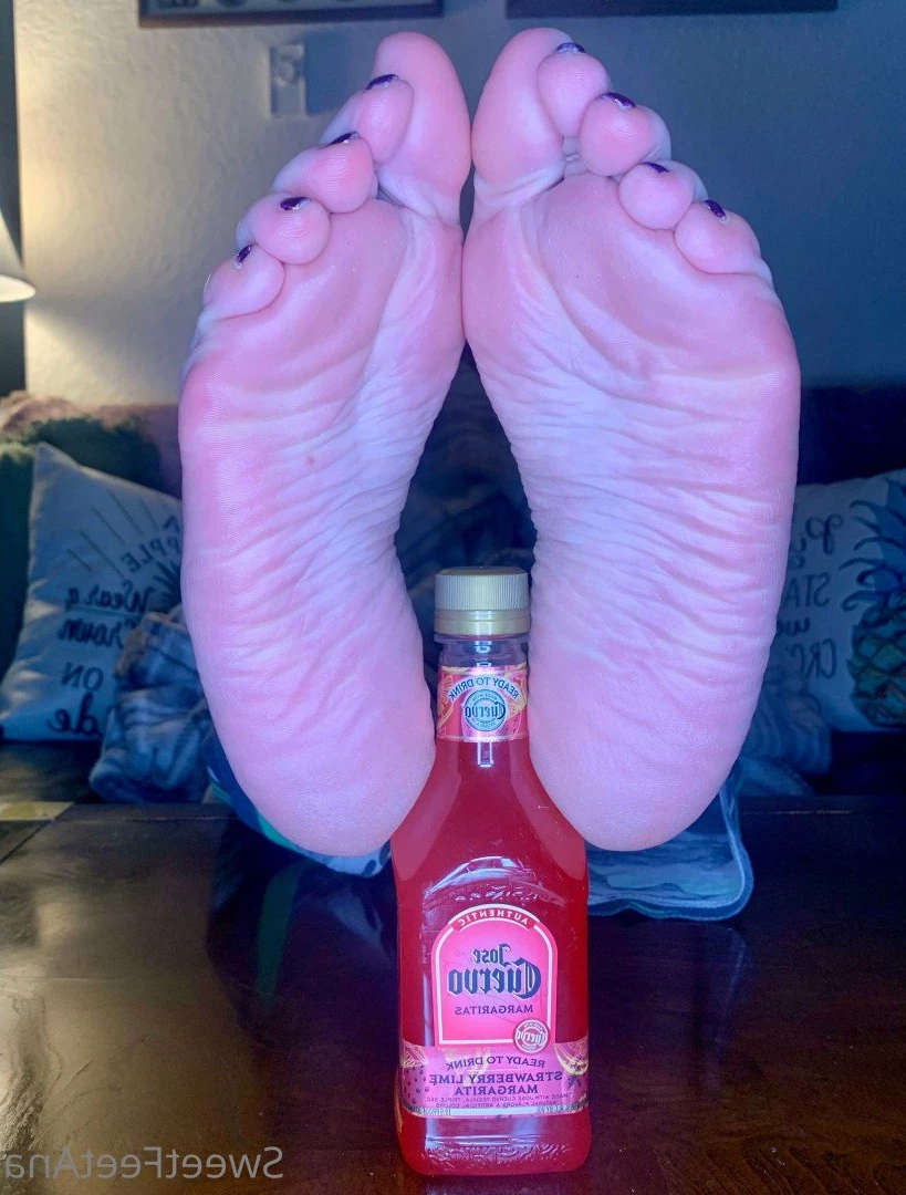 sexysweetfeetana [ sexysweetfeeta1 ] Onlyfans leaked photo 2777588 on Hotleaks.tv