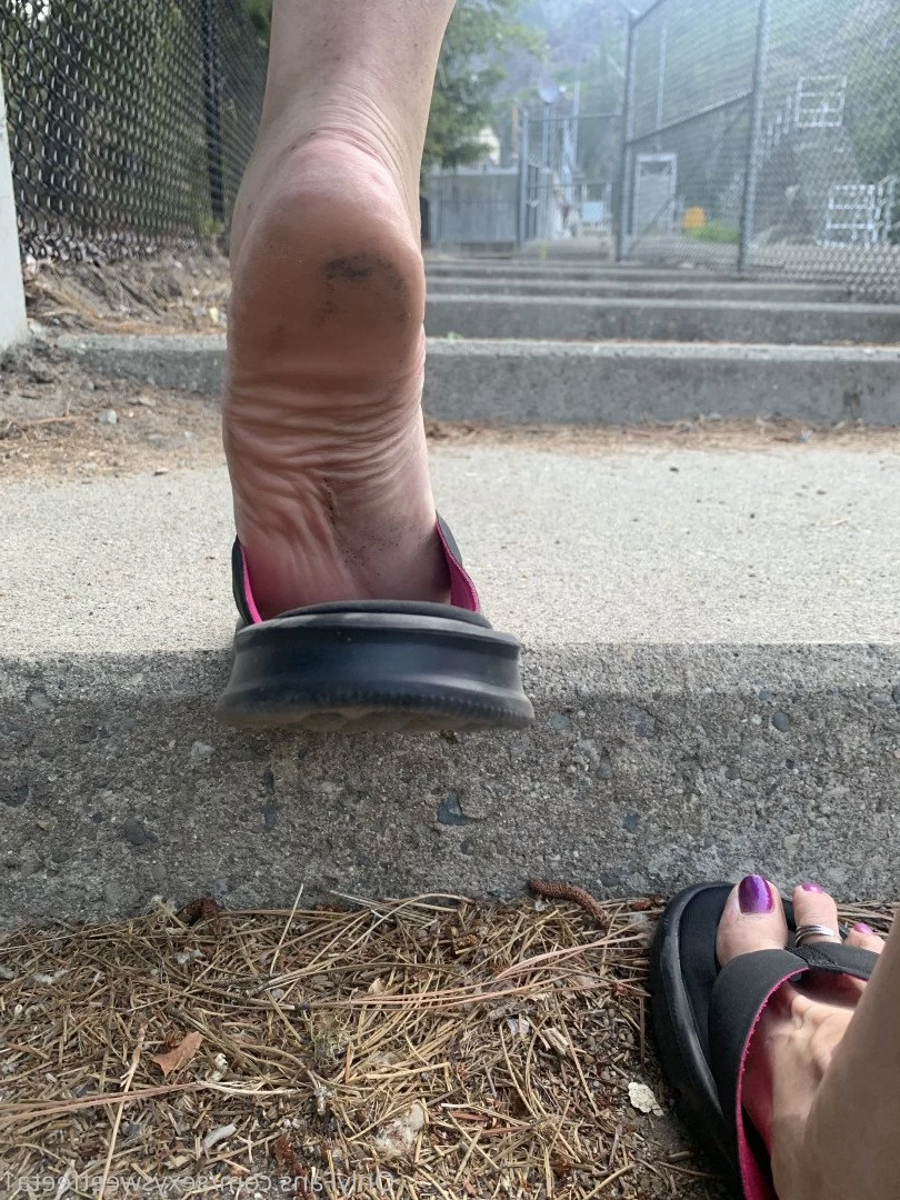 sexysweetfeetana [ sexysweetfeeta1 ] Onlyfans leaked photo 2777620 on Hotleaks.tv