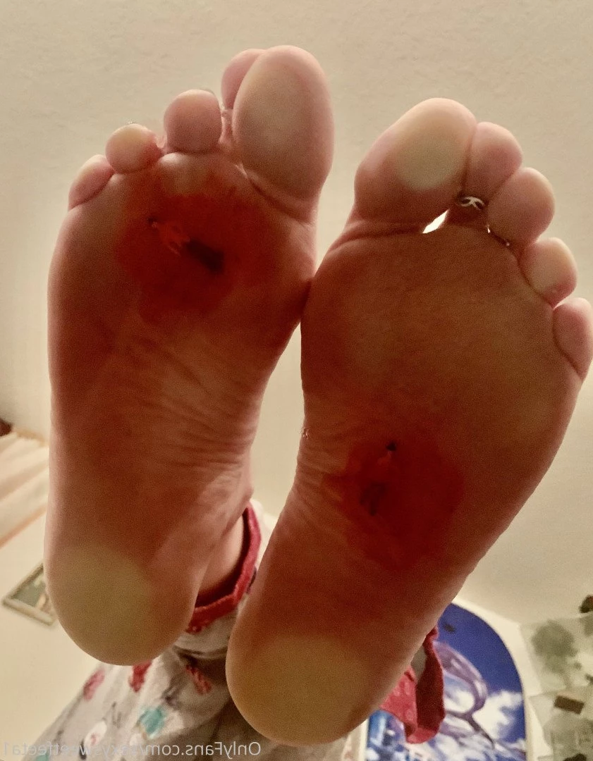 sexysweetfeetana [ sexysweetfeeta1 ] Onlyfans leaked photo 2777753 on Hotleaks.tv