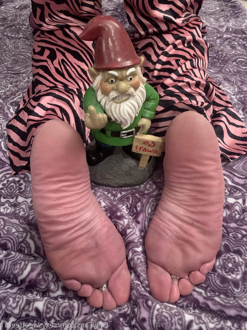 sexysweetfeetana [ sexysweetfeeta1 ] Onlyfans leaked photo 2777967 on Hotleaks.tv