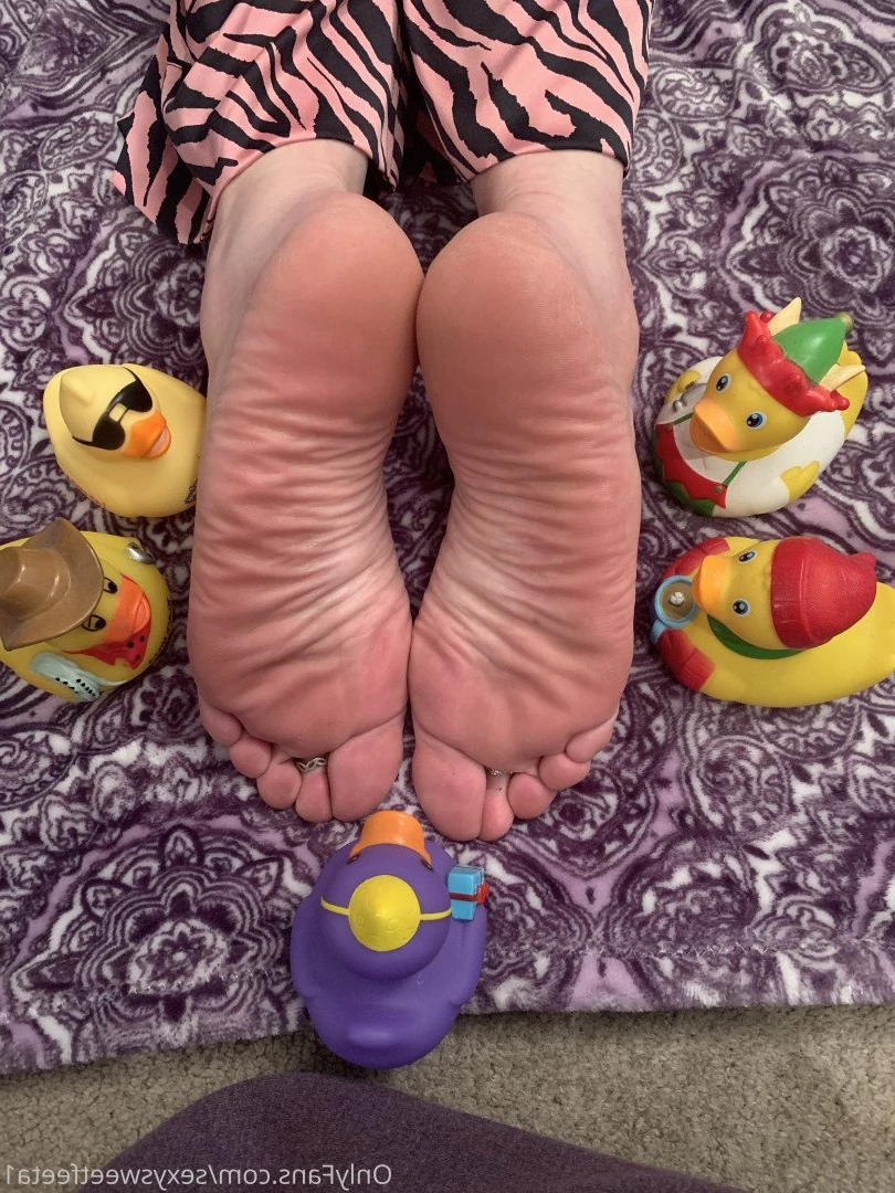 sexysweetfeetana [ sexysweetfeeta1 ] Onlyfans leaked photo 2778624 on Hotleaks.tv