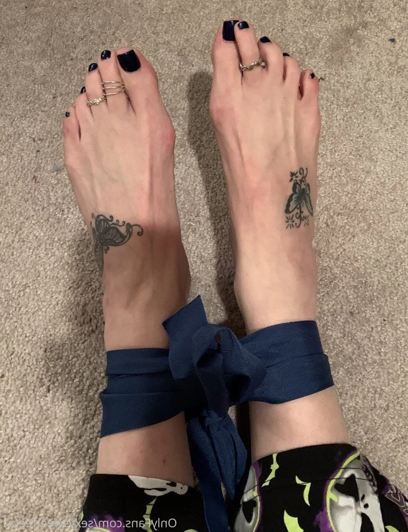 sexysweetfeetana [ sexysweetfeeta1 ] Onlyfans leaked photo 2778758 on Hotleaks.tv