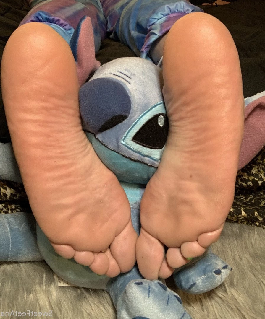 sexysweetfeetana [ sexysweetfeeta1 ] Onlyfans leaked photo 2778912 on Hotleaks.tv