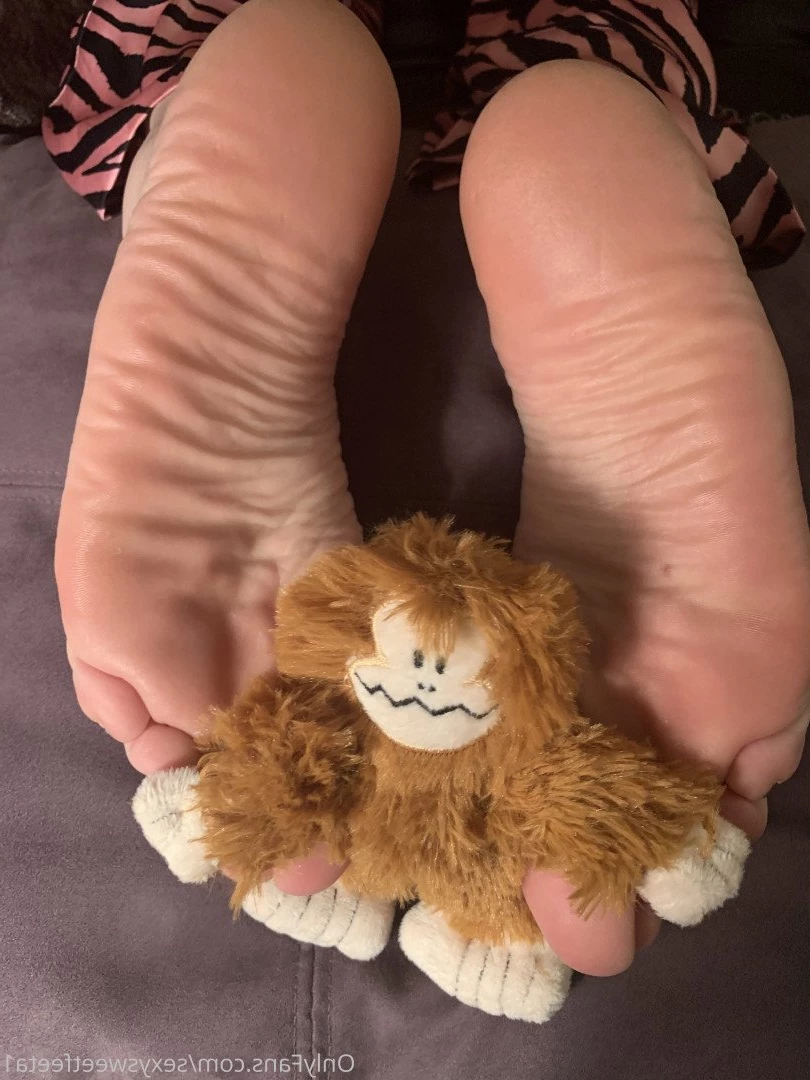 sexysweetfeetana [ sexysweetfeeta1 ] Onlyfans leaked photo 2778960 on Hotleaks.tv