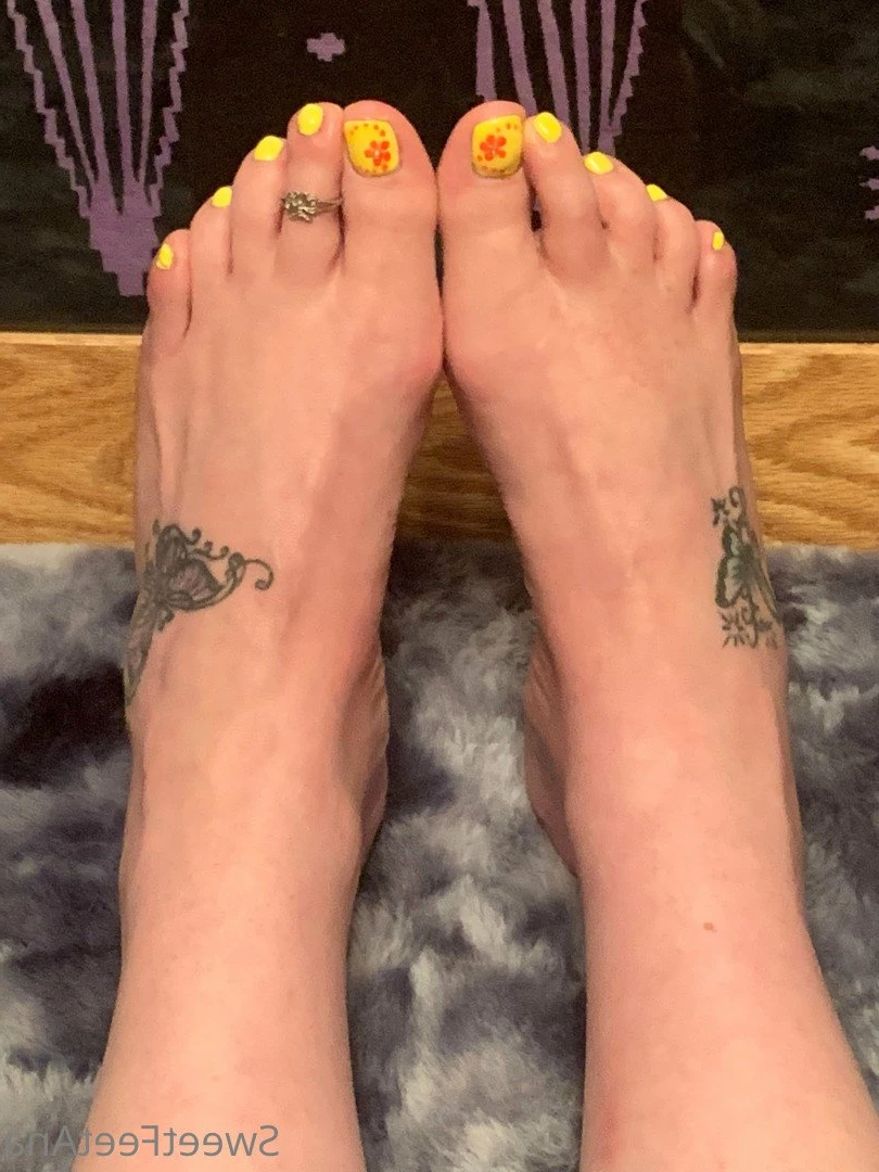 sexysweetfeetana [ sexysweetfeeta1 ] Onlyfans leaked photo 2779166 on Hotleaks.tv