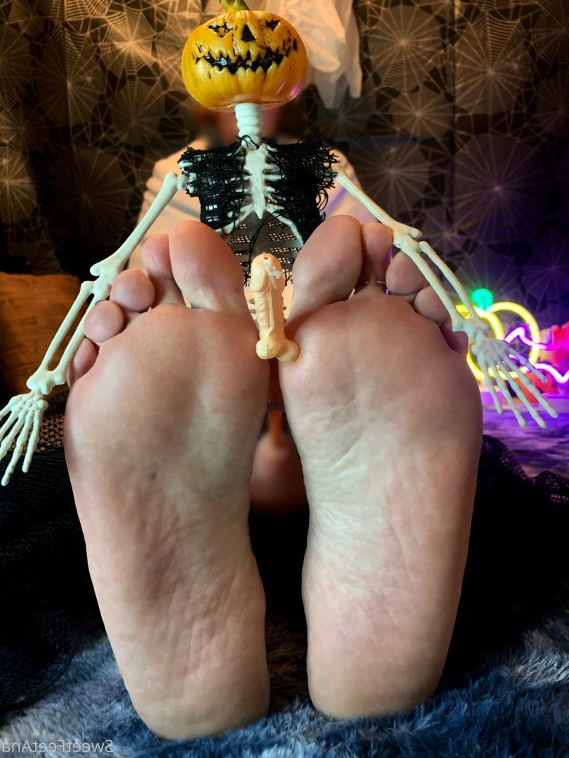sexysweetfeetana [ sexysweetfeeta1 ] Onlyfans leaked photo 2779206 on Hotleaks.tv