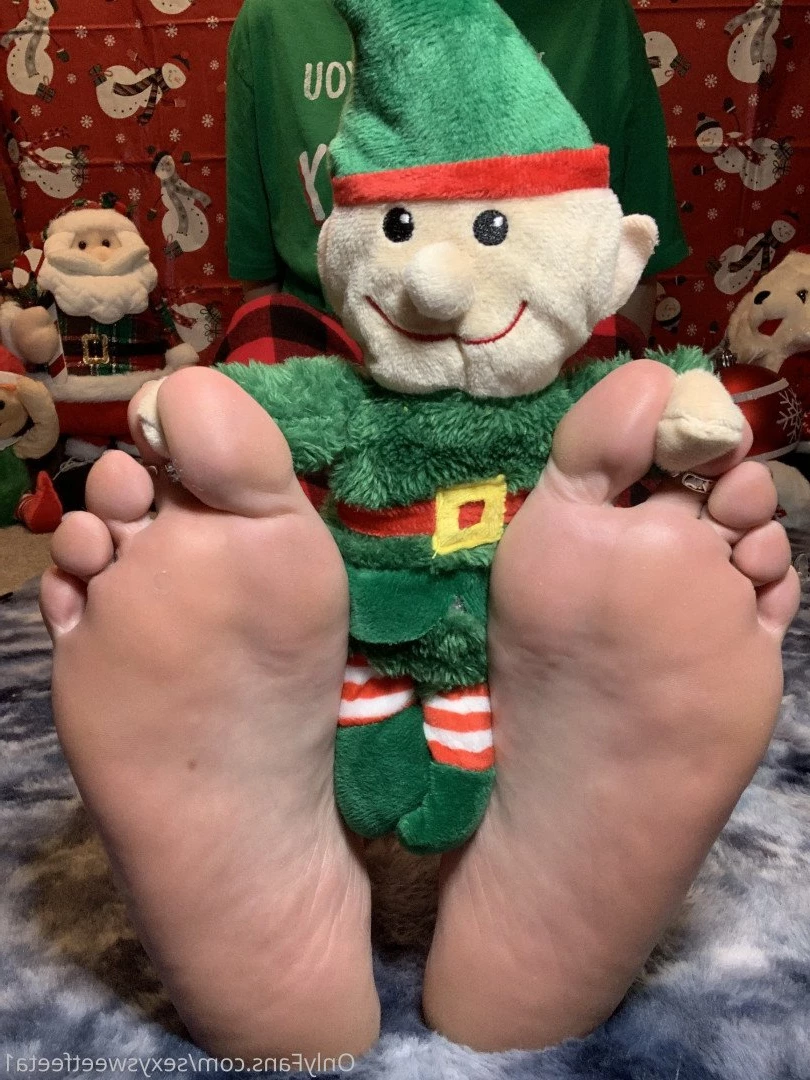 sexysweetfeetana [ sexysweetfeeta1 ] Onlyfans leaked photo 2779729 on Hotleaks.tv