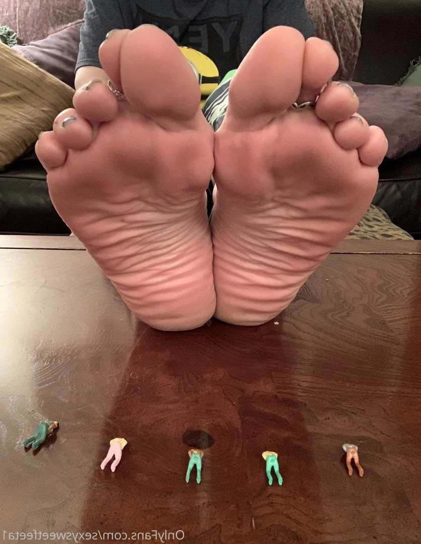 sexysweetfeetana [ sexysweetfeeta1 ] Onlyfans leaked photo 2779828 on Hotleaks.tv